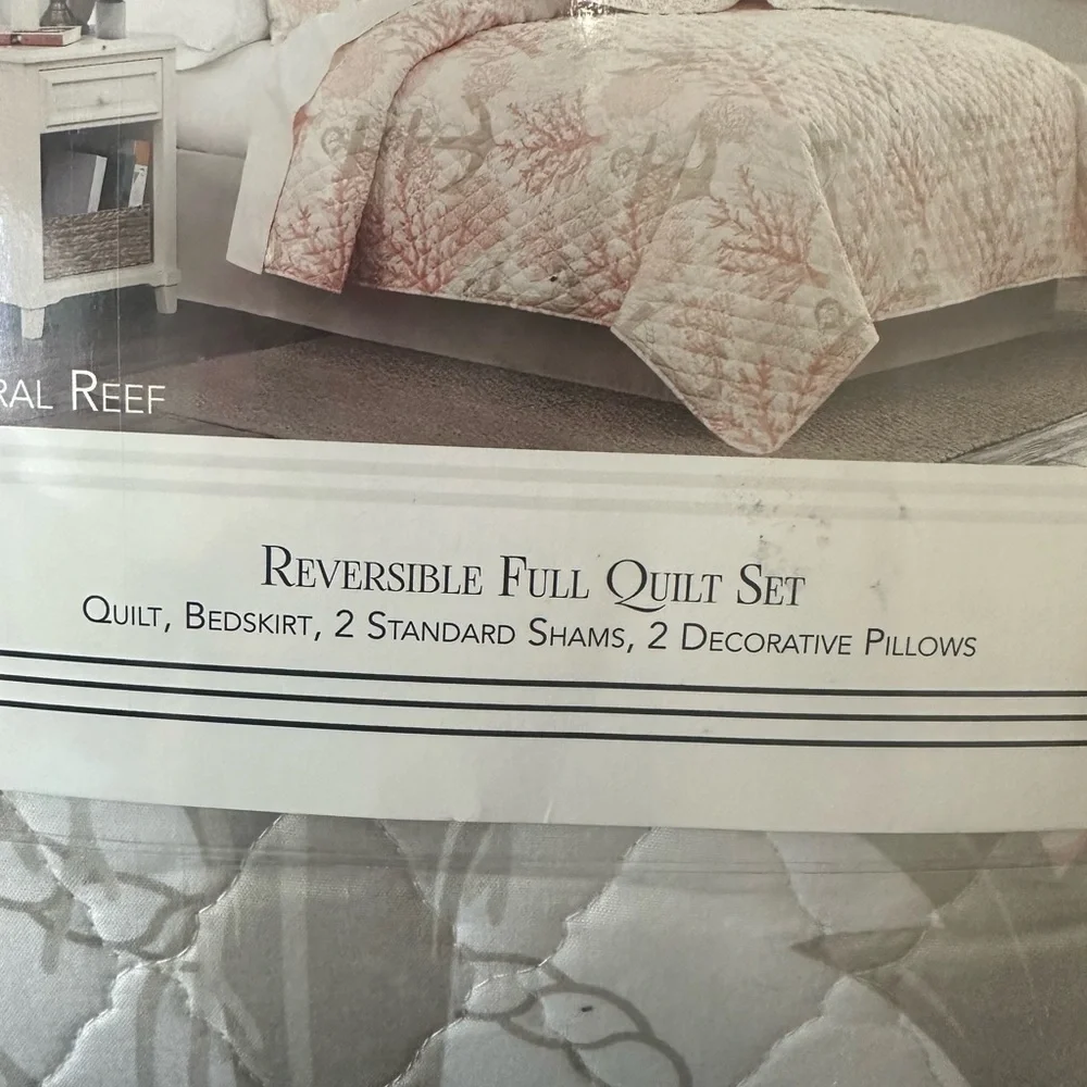 Reversible Full Quilt Set 6-Piece Coral Reef Coral and Gray NWT
